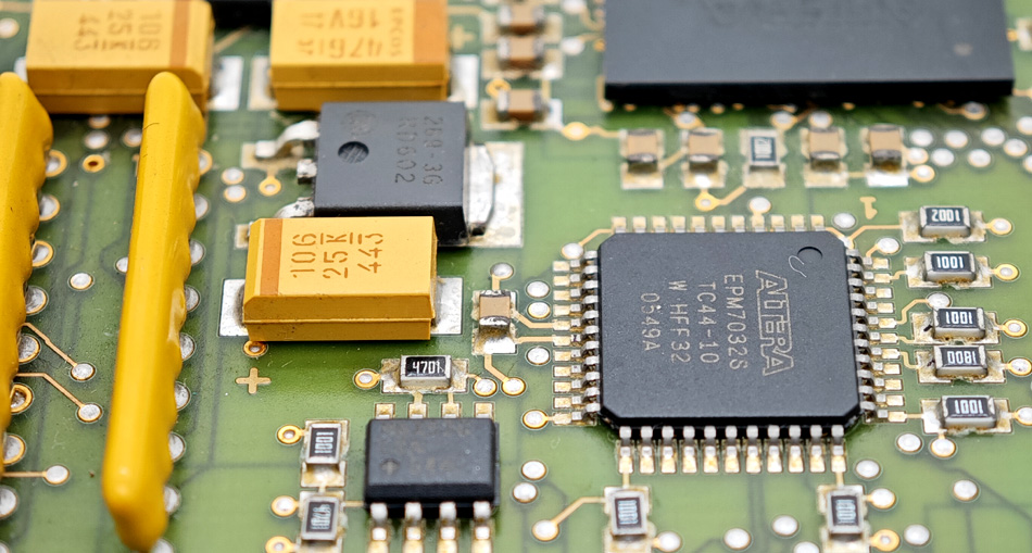 Quản lý và phân tích dữ liệu trong Xử lý PCBA