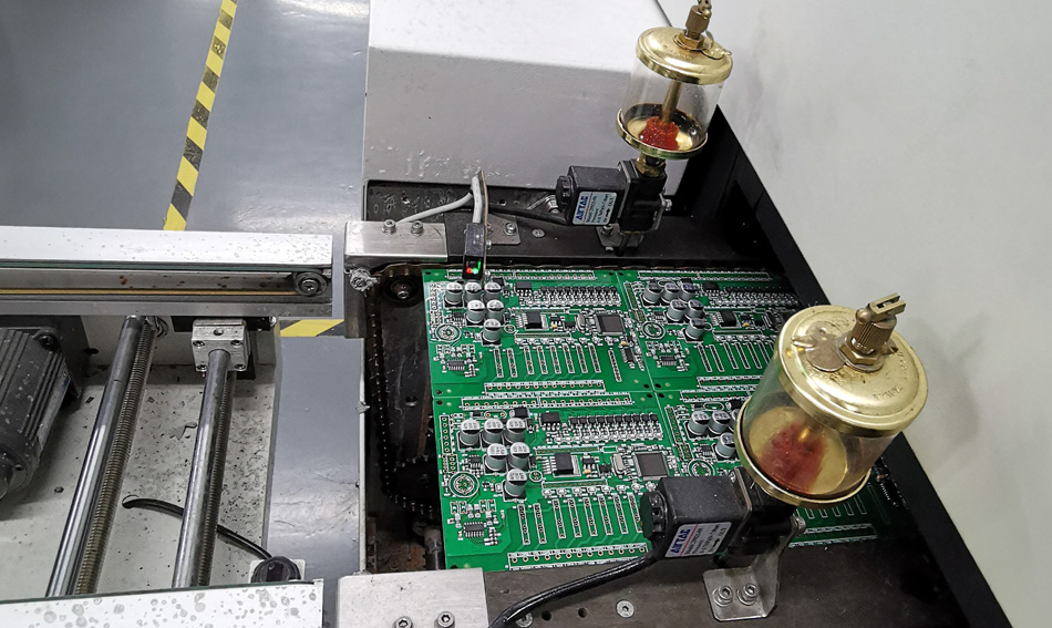 Các biện pháp quản lý và tái chế chất thải của nhà máy PCBA ảnh hưởng đến việc tuân thủ như thế nào?