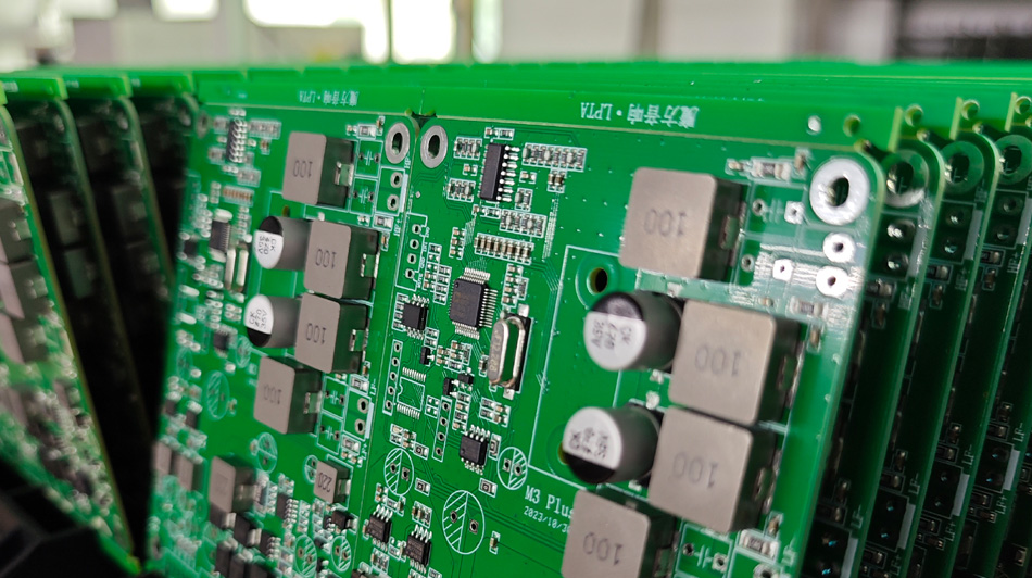 Phản hồi nhanh: Làm thế nào để dịch vụ hậu mãi của nhà máy PCBA có thể đảm bảo sự hài lòng của khách hàng?