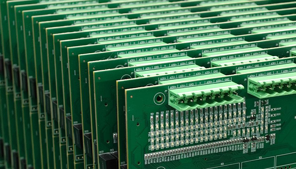 Làm thế nào để chọn đúng nhà máy PCBA dựa trên phản hồi của khách hàng?