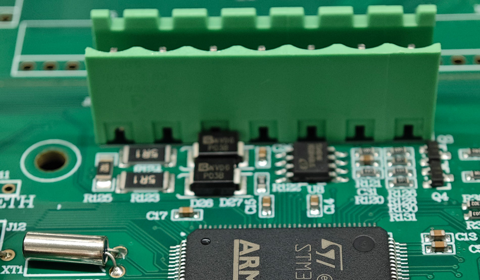 Làm thế nào các nhà máy PCBA có thể giảm chi phí sản xuất thông qua tự động hóa?